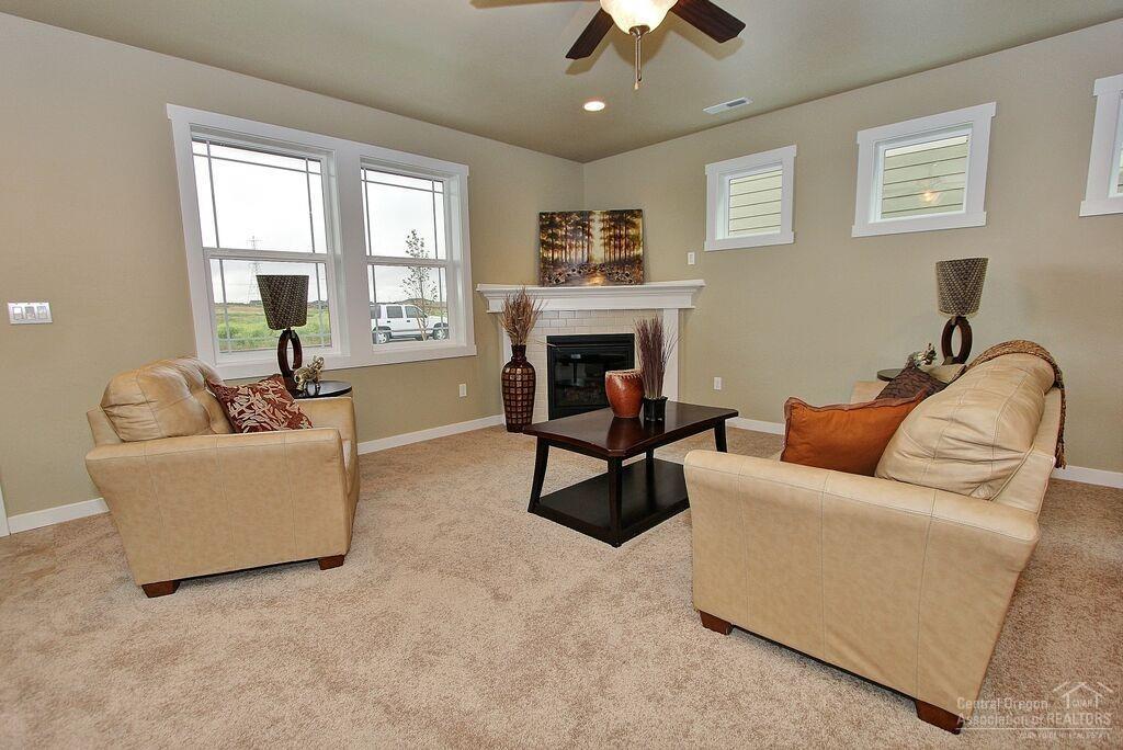 1484 Northeast Butler Market Road Bend, OR 97701 - Photo 5 of 13 Additional Photo