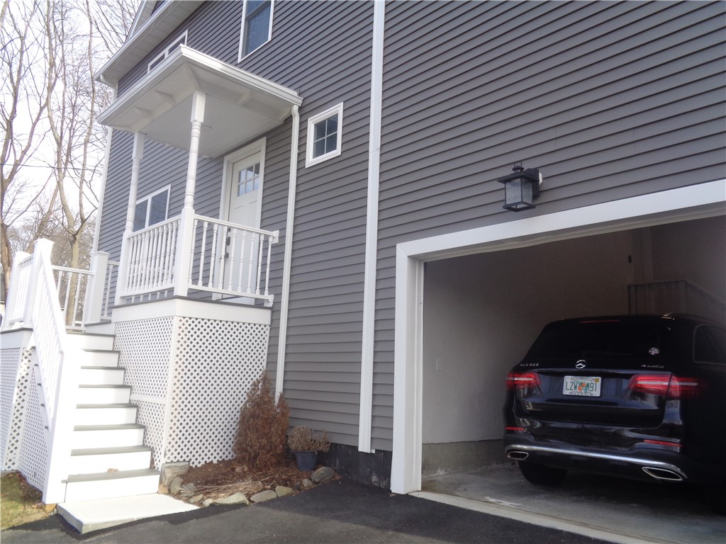 22 Millard Avenue Warwick, RI 02889 - Photo 2 of 31