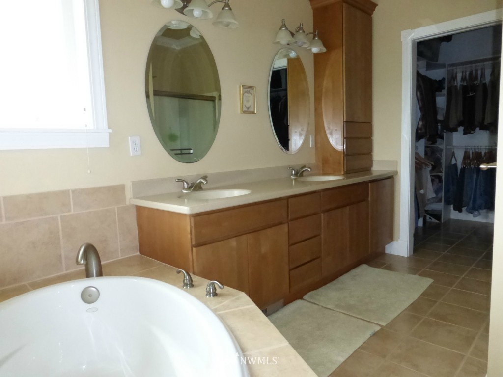 21031 Flumerfelt Road Southeast Centralia, WA 98531 - Photo 16 of 25 Gallery Image 16