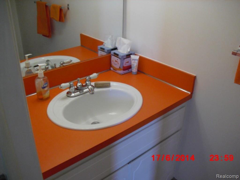 27431 Hoover Road, Unit 28 Warren, MI 48093 - Photo 13 of 33 Hoover & masonic 009.jpg