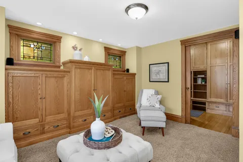$1,200,000 | 2219 Knapp Street, St. Paul, MN 55108