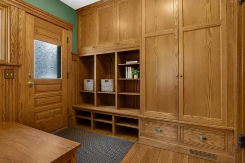 $1,200,000 | 2219 Knapp Street, St. Paul, MN 55108