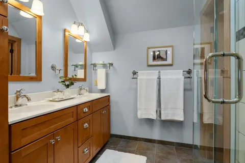 $1,200,000 | 2219 Knapp Street, St. Paul, MN 55108