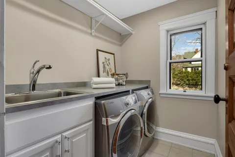 $1,200,000 | 2219 Knapp Street, St. Paul, MN 55108