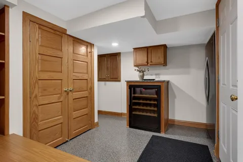 $1,200,000 | 2219 Knapp Street, St. Paul, MN 55108