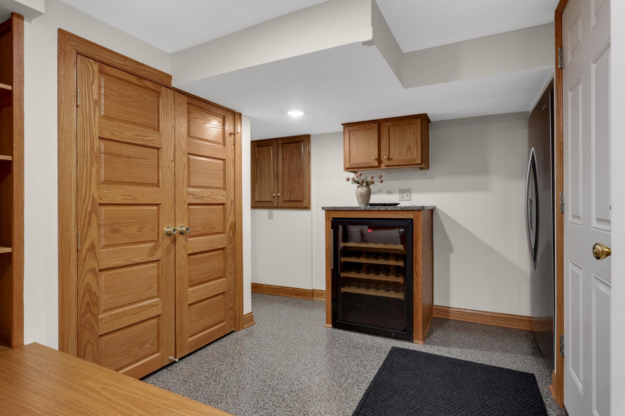 2219 Knapp Street St. Paul, MN 55108 - Photo 36 of 49