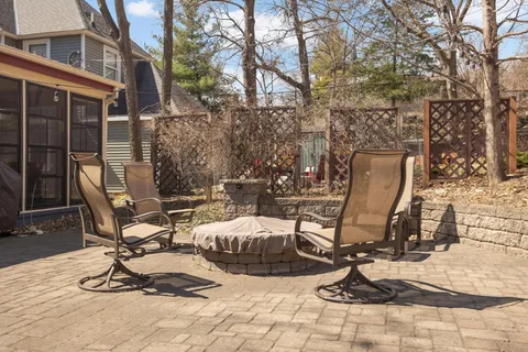 $1,200,000 | 2219 Knapp Street, St. Paul, MN 55108