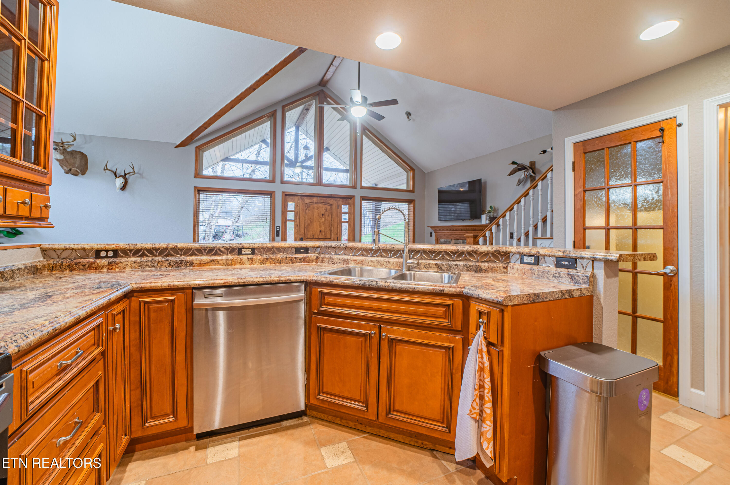 1736 Demory Road La Follette, TN 37766 - Photo 14 of 42 Kitchen