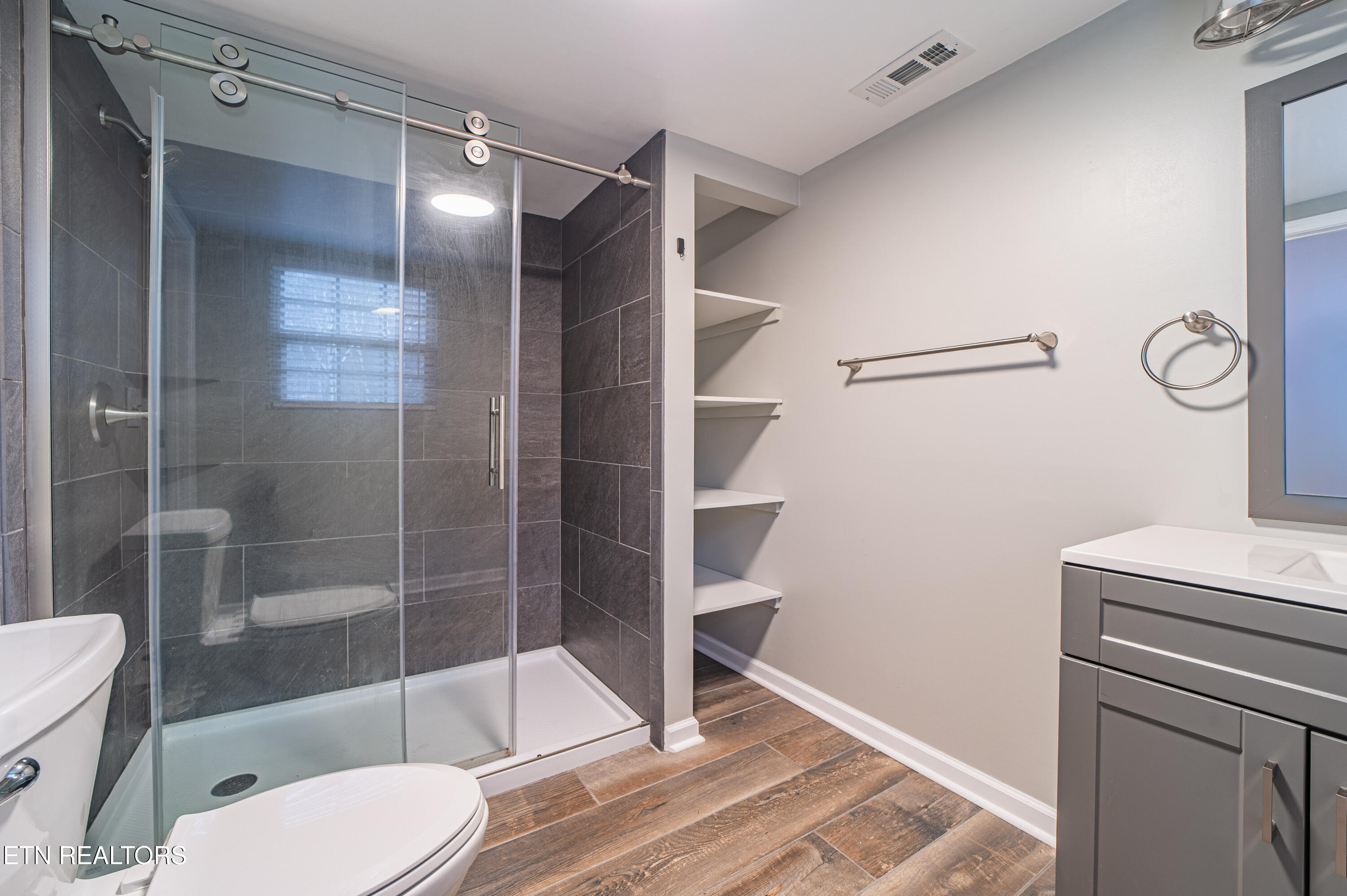 1736 Demory Road La Follette, TN 37766 - Photo 33 of 42 basement bath