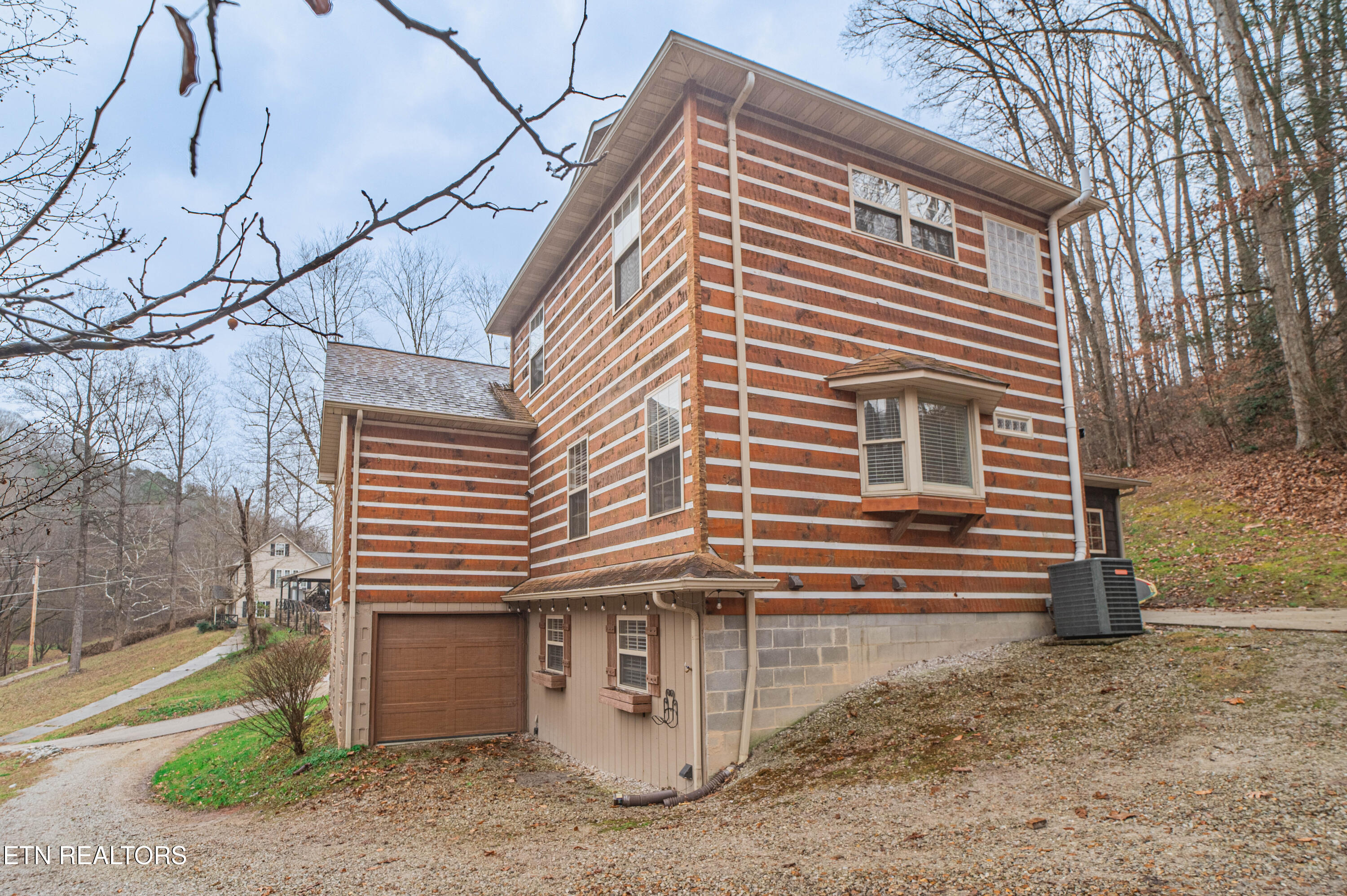 1736 Demory Road La Follette, TN 37766 - Photo 39 of 42 rear