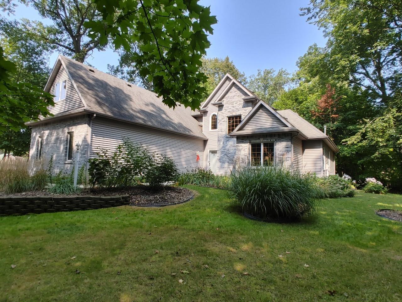 5220 Blum Drive Fort Wayne, IN 46835 - Photo 1 of 25