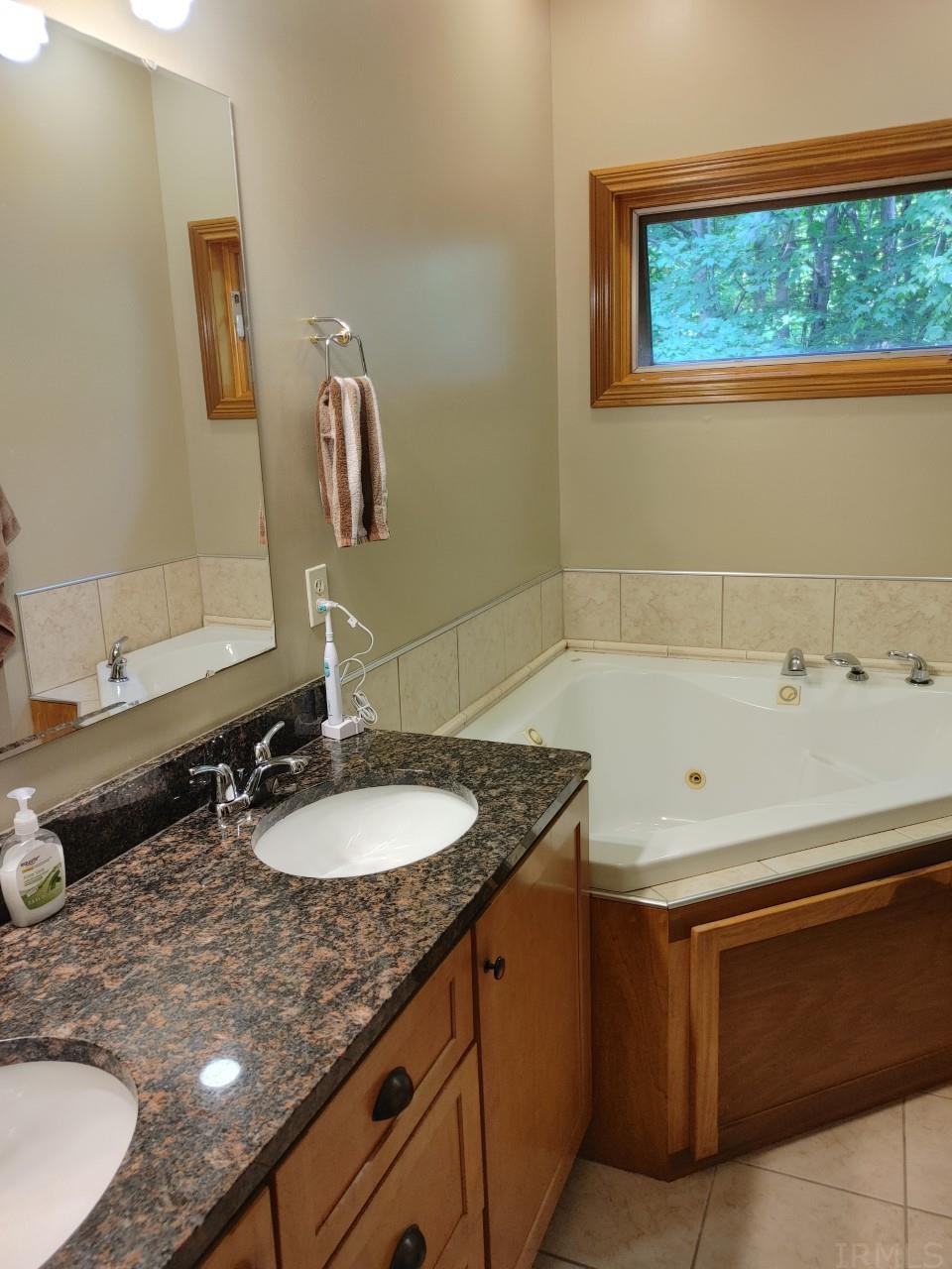 5220 Blum Drive Fort Wayne, IN 46835 - Photo 12 of 25