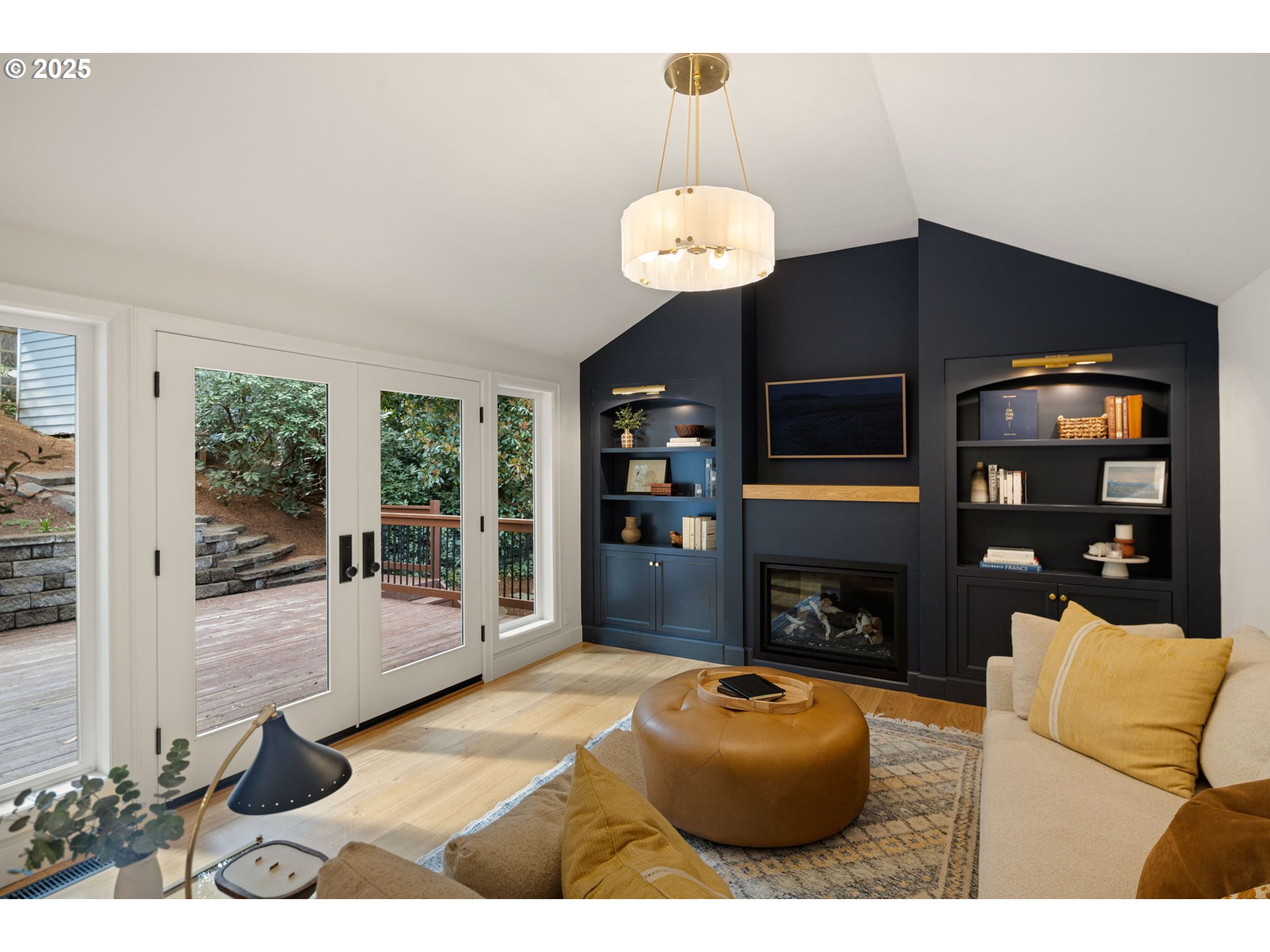 2214 West 25th Place Eugene, OR 97405 - Photo 20 of 48 a living room with fireplace furniture and a window