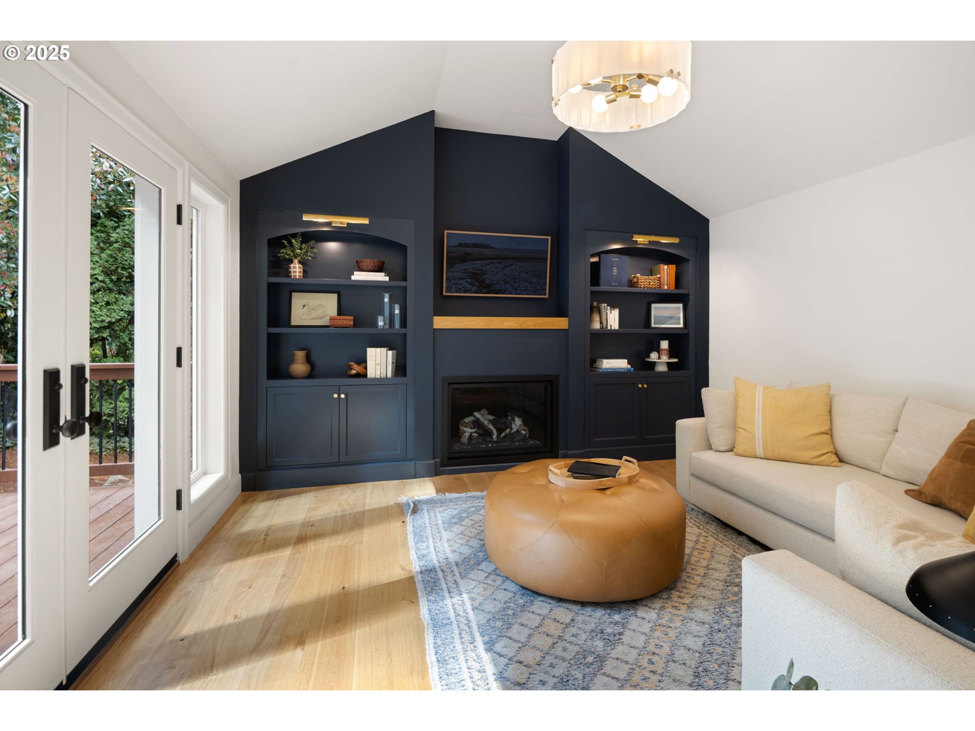 2214 West 25th Place Eugene, OR 97405 - Photo 21 of 48 a living room with furniture and a fireplace