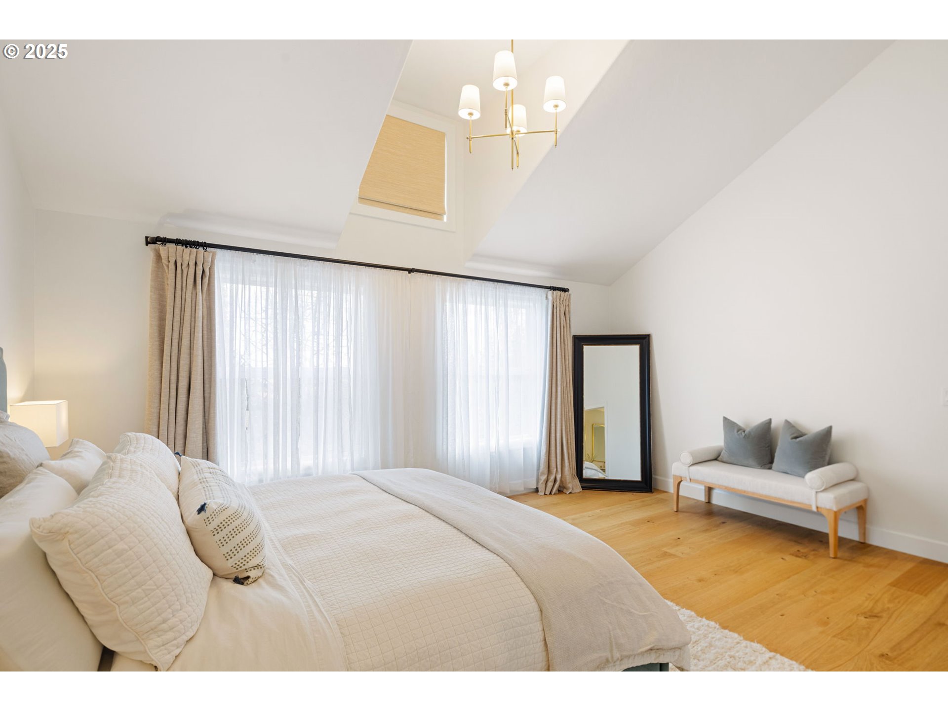 2214 West 25th Place Eugene, OR 97405 - Photo 24 of 48 a bedroom with a bed and a window