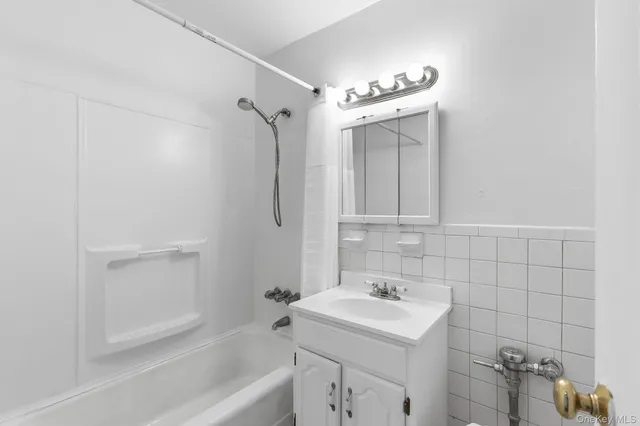 $192,000 | 121 South Highland Avenue, Unit 6L, Ossining, NY 10562