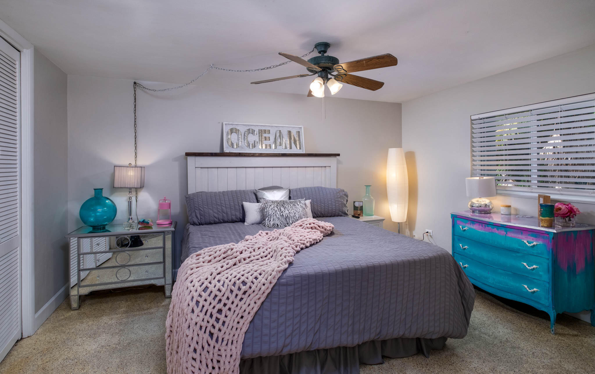 153 Apache Street Tavernier, FL 33070 - Photo 11 of 20 a bedroom with a bed and a window