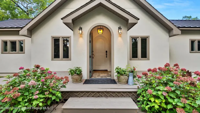 $5,900,000 | 4317 Highway 23, Hudson, NY 12534