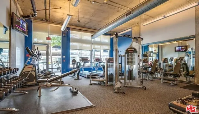 a view of utility room