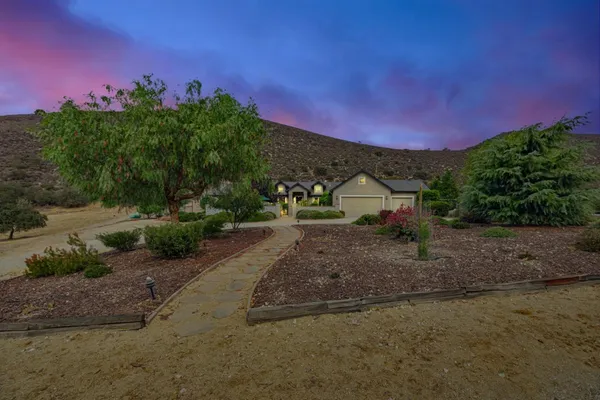 $1,249,000 | 44737 Sun Valley Drive, King City, CA 93930