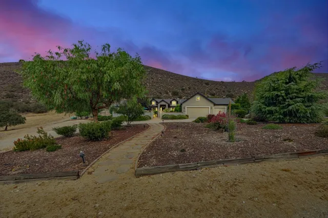 $1,249,000 | 44737 Sun Valley Drive, King City, CA 93930