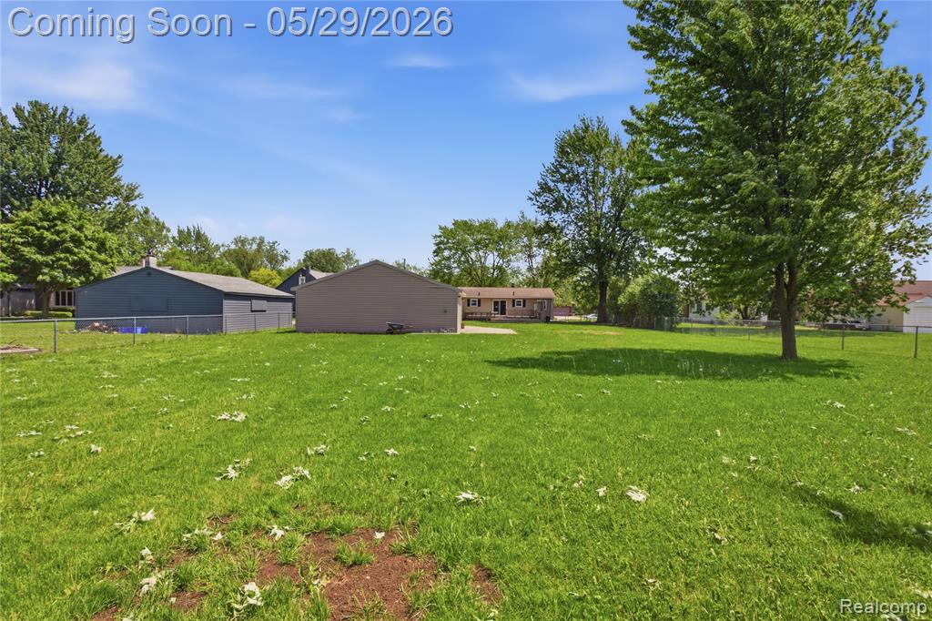 37257 Dundee Street Sterling Heights, MI 48310 - Photo 39 of 47