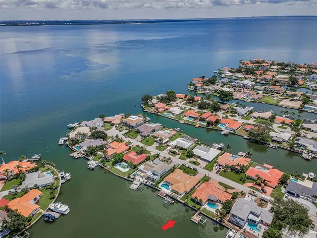 $1,550,000 | 2057 Kansas Avenue Northeast, St. Petersburg, FL 33703