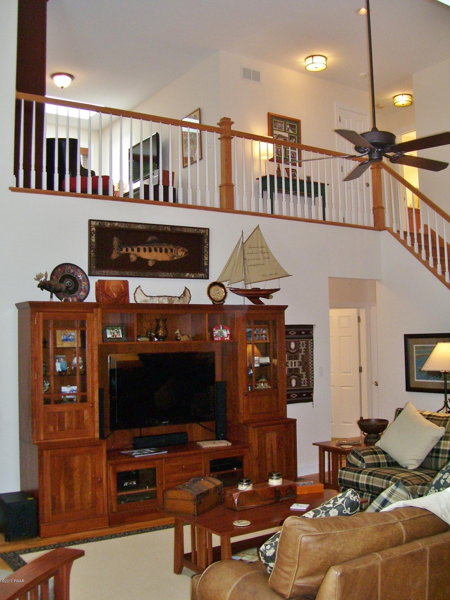 1037 Boat House Road Lake Ariel, PA 18436 - Photo 12 of 64 Living Room