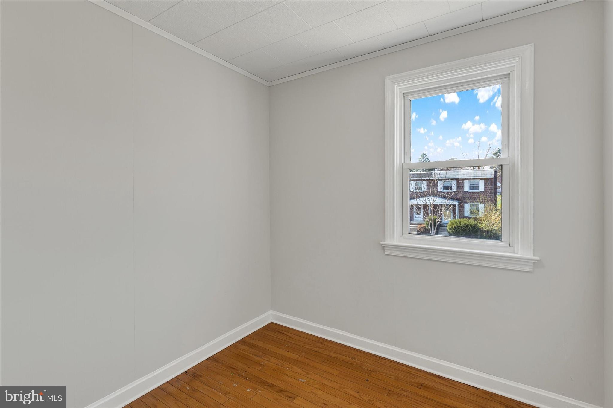 1218 Fremont Street Lancaster, PA 17603 - Photo 18 of 24 an empty room with a window