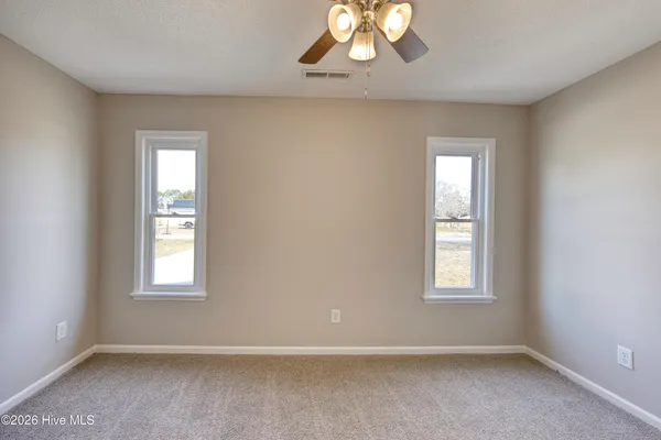 $260,000 | 214 West Volant Street, Hubert, NC 28539