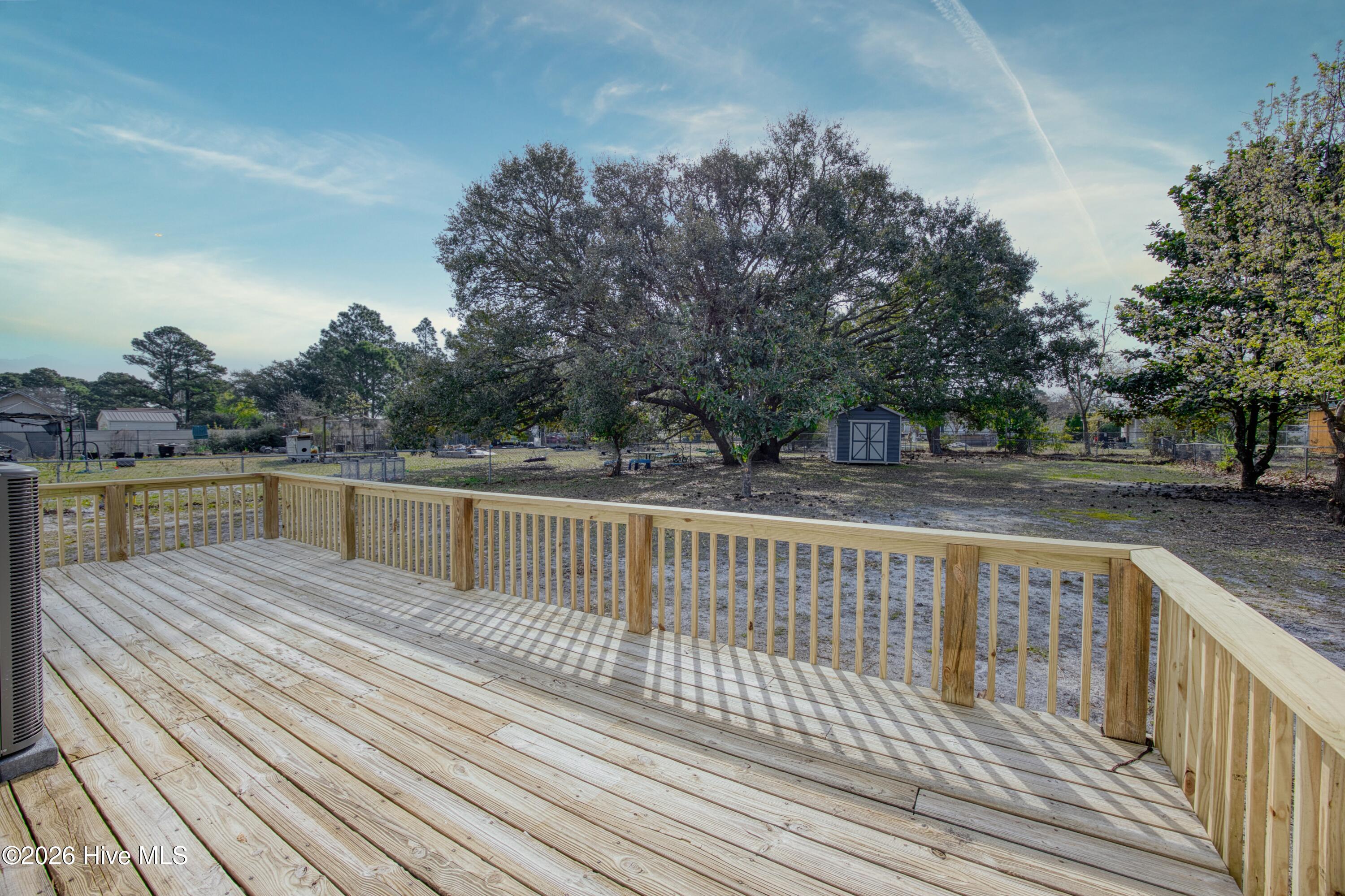 214 West Volant Street Hubert, NC 28539 - Photo 24 of 26 23