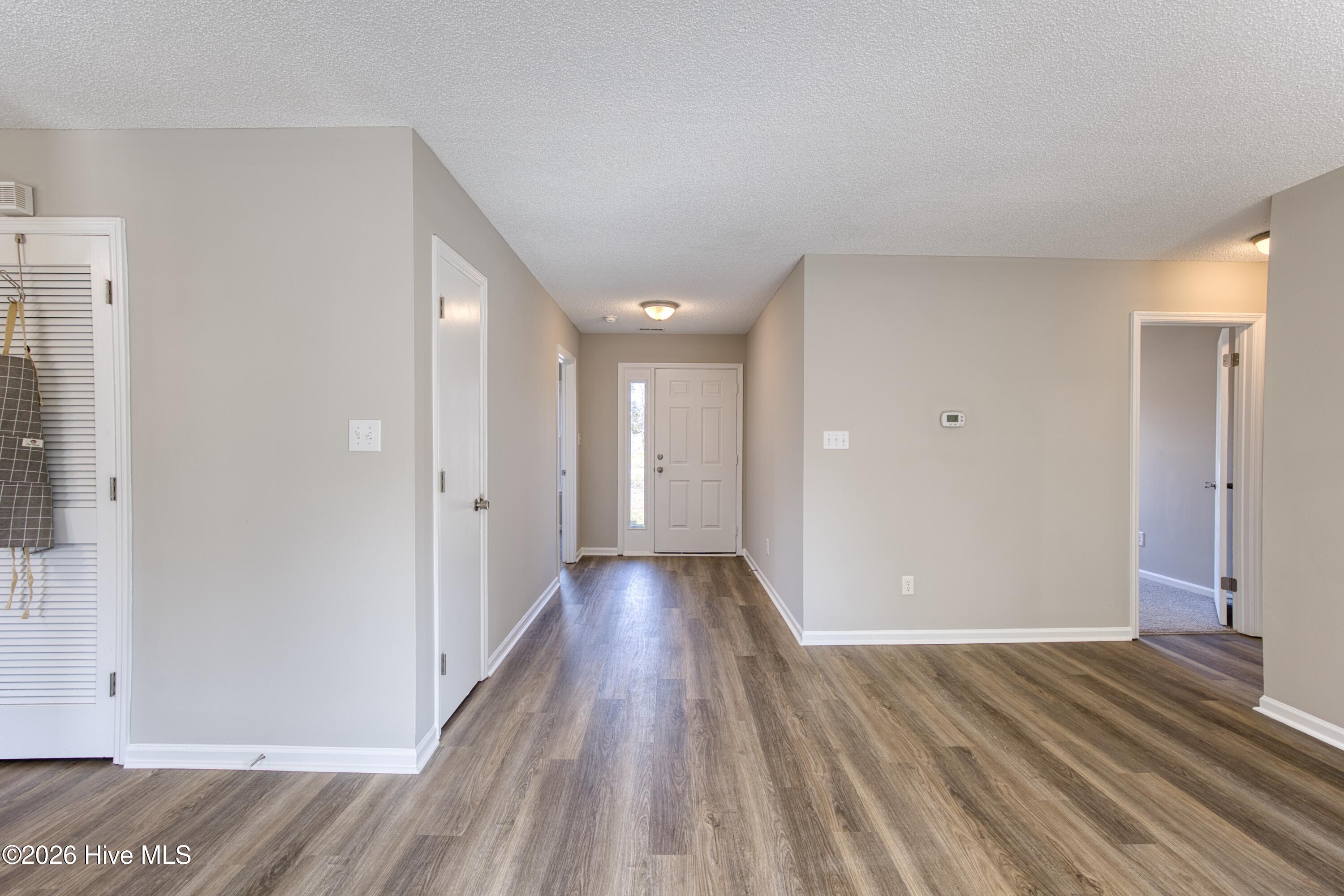 214 West Volant Street Hubert, NC 28539 - Photo 4 of 27 3a