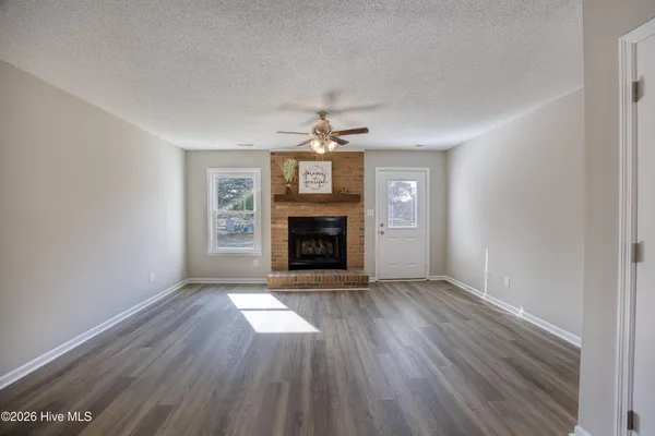 $260,000 | 214 West Volant Street, Hubert, NC 28539
