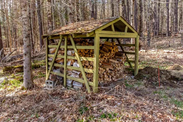 $450,000 | 10 Shorewood Estates Road, Newport, NH 03773