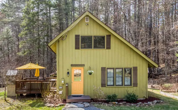 $450,000 | 10 Shorewood Estates Road, Newport, NH 03773