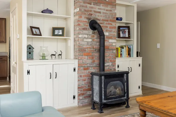 $450,000 | 10 Shorewood Estates Road, Newport, NH 03773