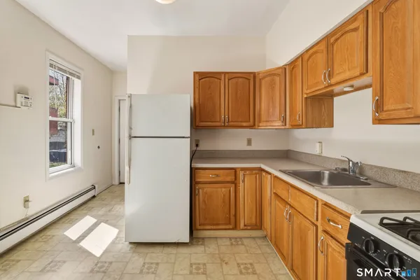 $1,350 | 105 William Street, Unit A, Bridgeport, CT 06608