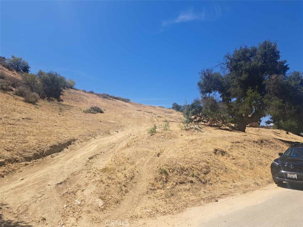 29227 Val Verde Road Val Verde, CA 91384 - Photo 2 of 3 a view of a snow on the beach