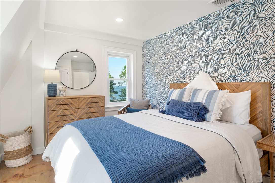 376 East Shore Road Jamestown, RI 02835 - Photo 29 of 37