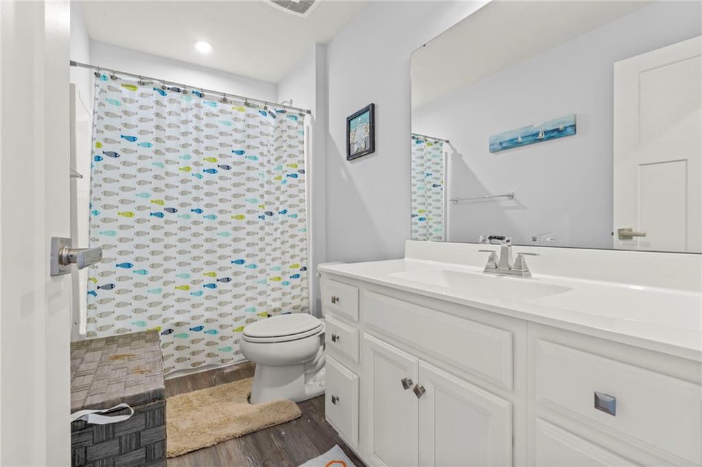 253 Regency Drive Eighty Four, PA 15330 - Photo 21 of 31 Bathroom #2
