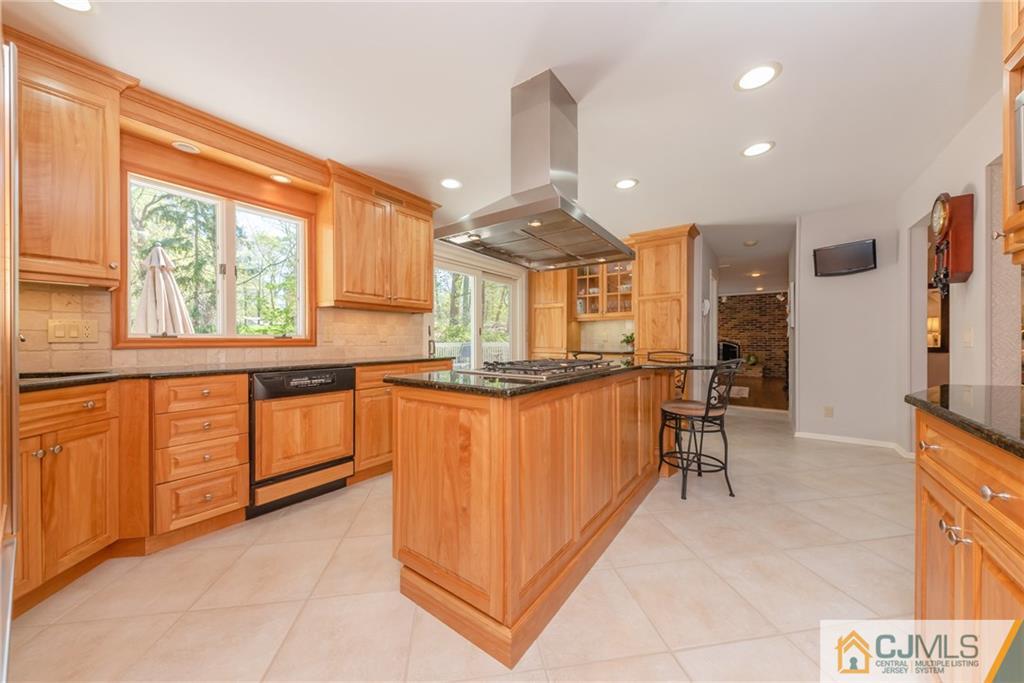 12 Branko Road Berkeley Heights, NJ 07922 - Photo 8 of 25 Gallery Image 8