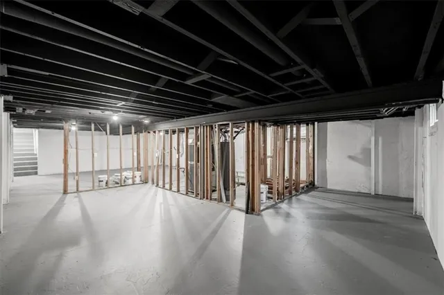 $225,000 | 6302 Fairlane Drive, Kansas City, MO 64134