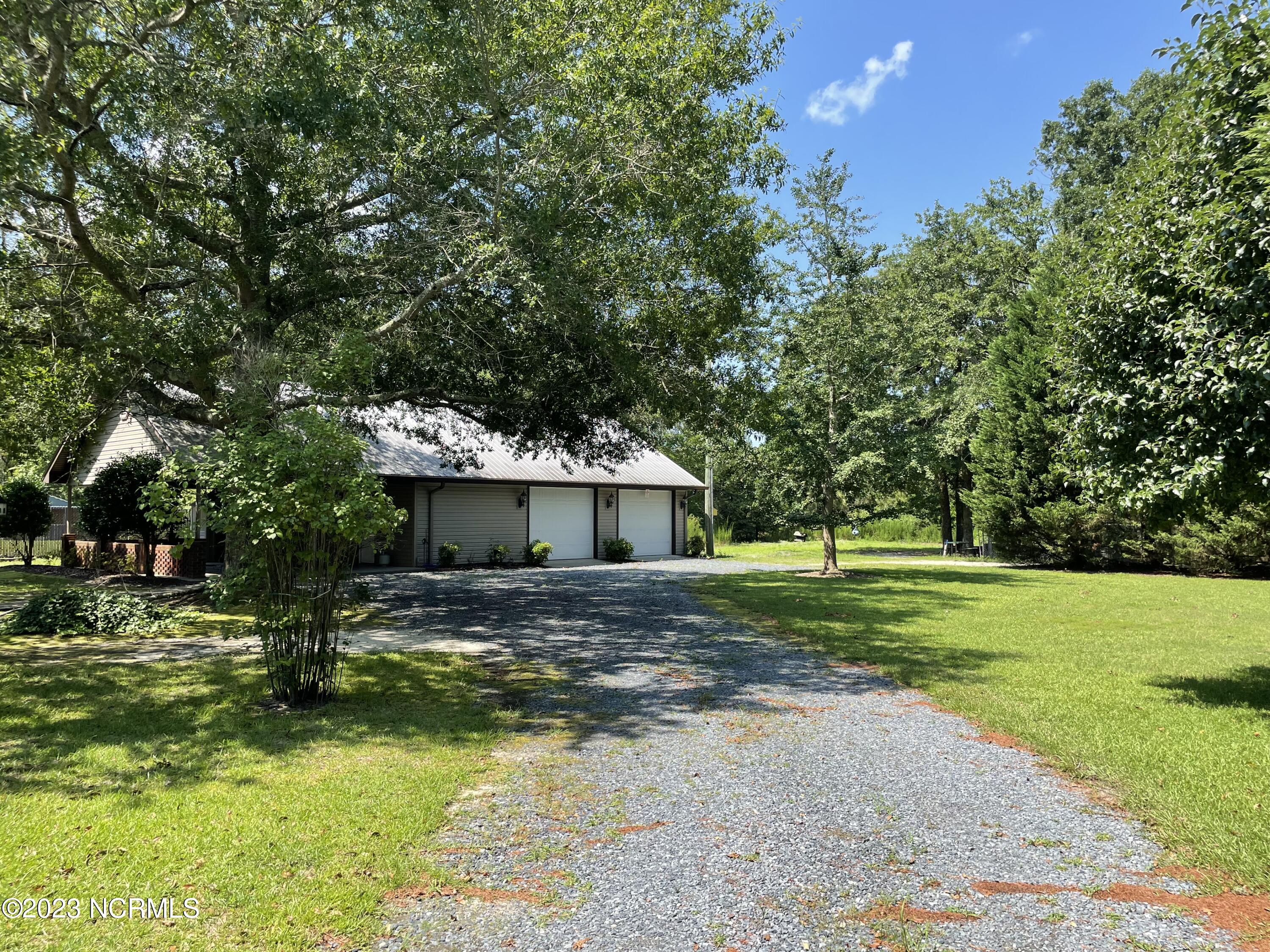 169 Flat Rock Road Aberdeen, NC 28315 - Photo 28 of 36 Detached garage