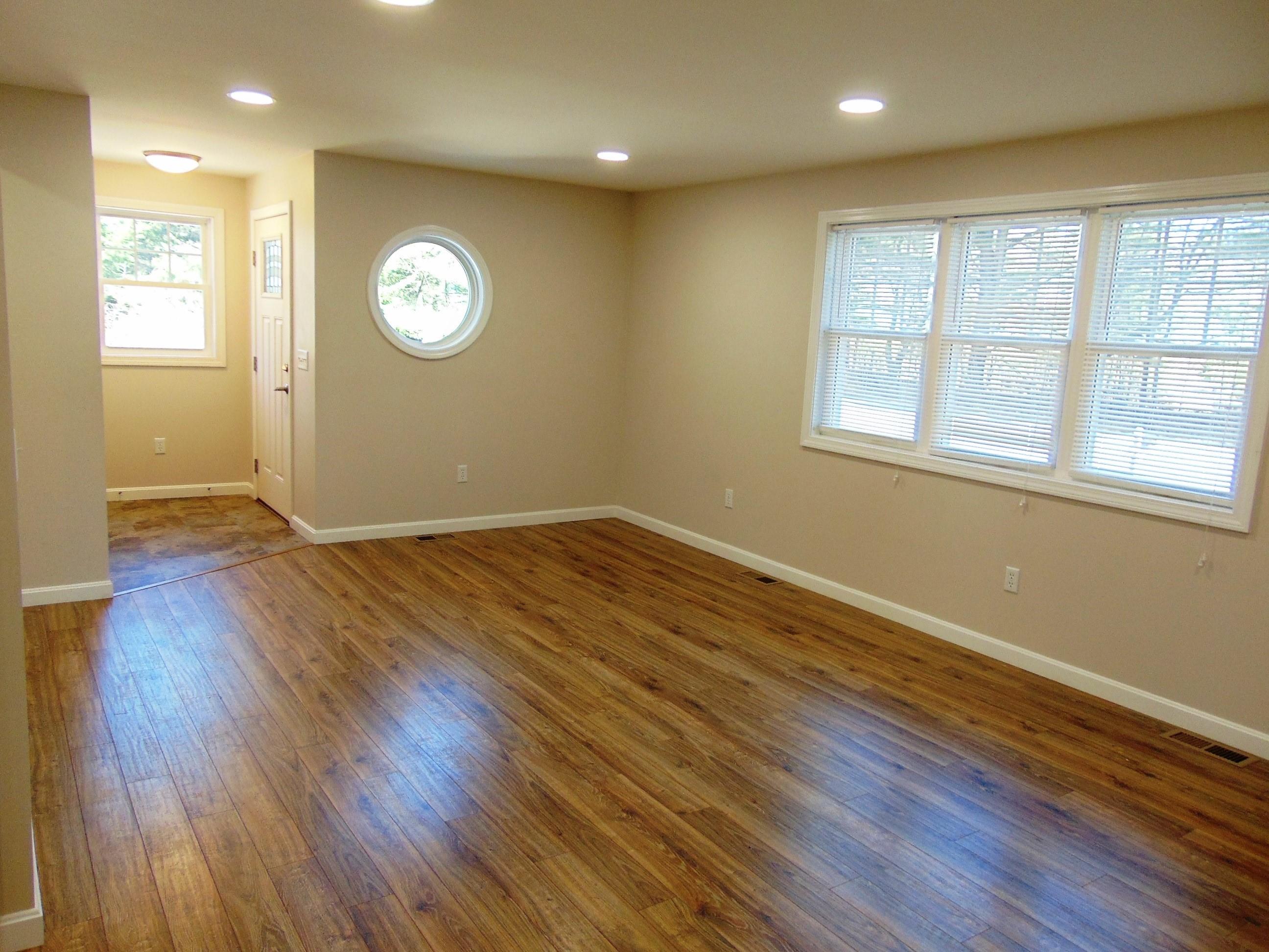 323 Old Bath Road Brunswick, ME 04011 - Photo 4 of 27 DSC01374