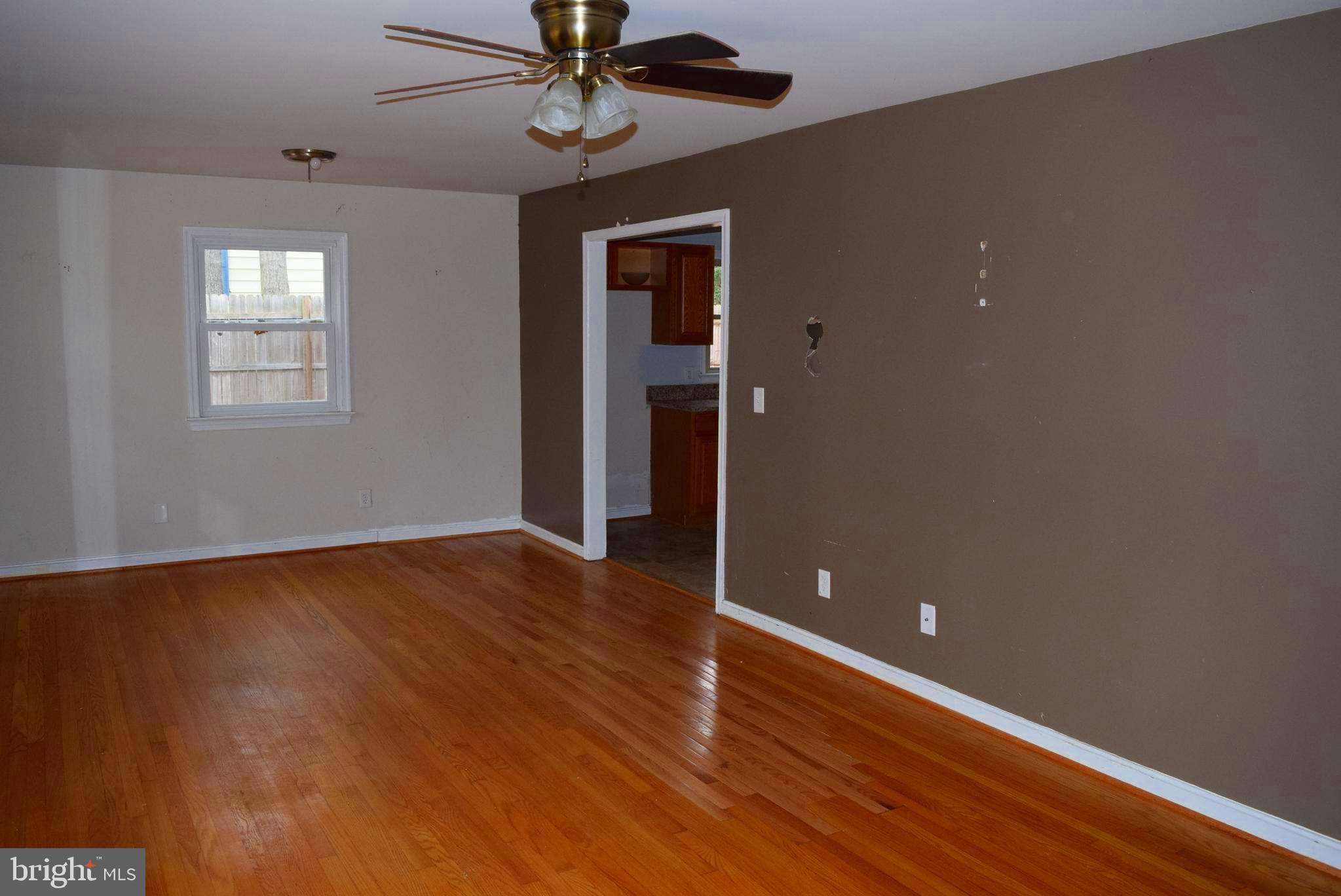 1004 Conway Road Fredericksburg, VA 22405 - Photo 16 of 59 Living Room