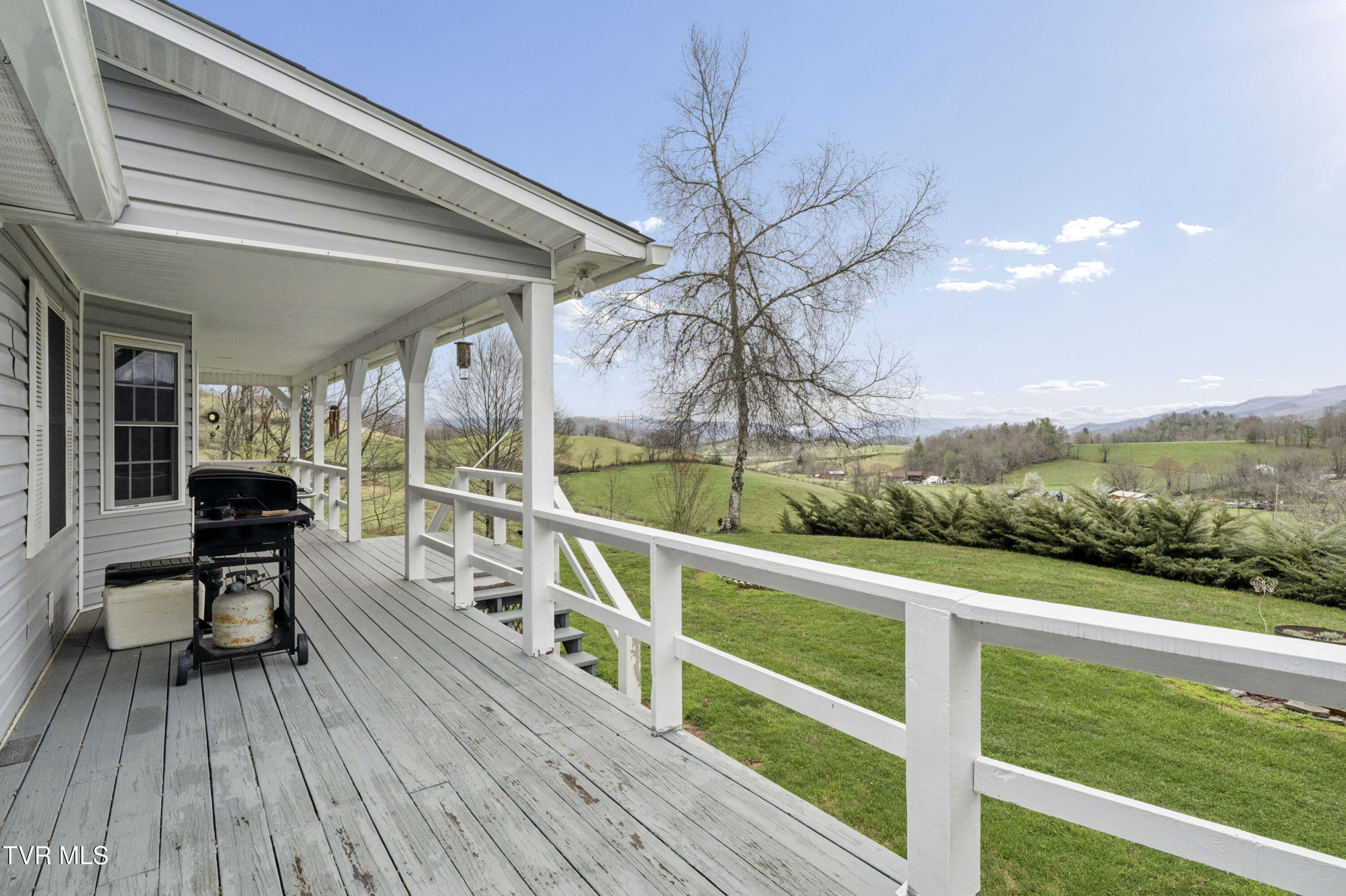 958 Avery Branch Road Mountain City, TN 37683 - Photo 21 of 64 AveryBranch-Exterior-4