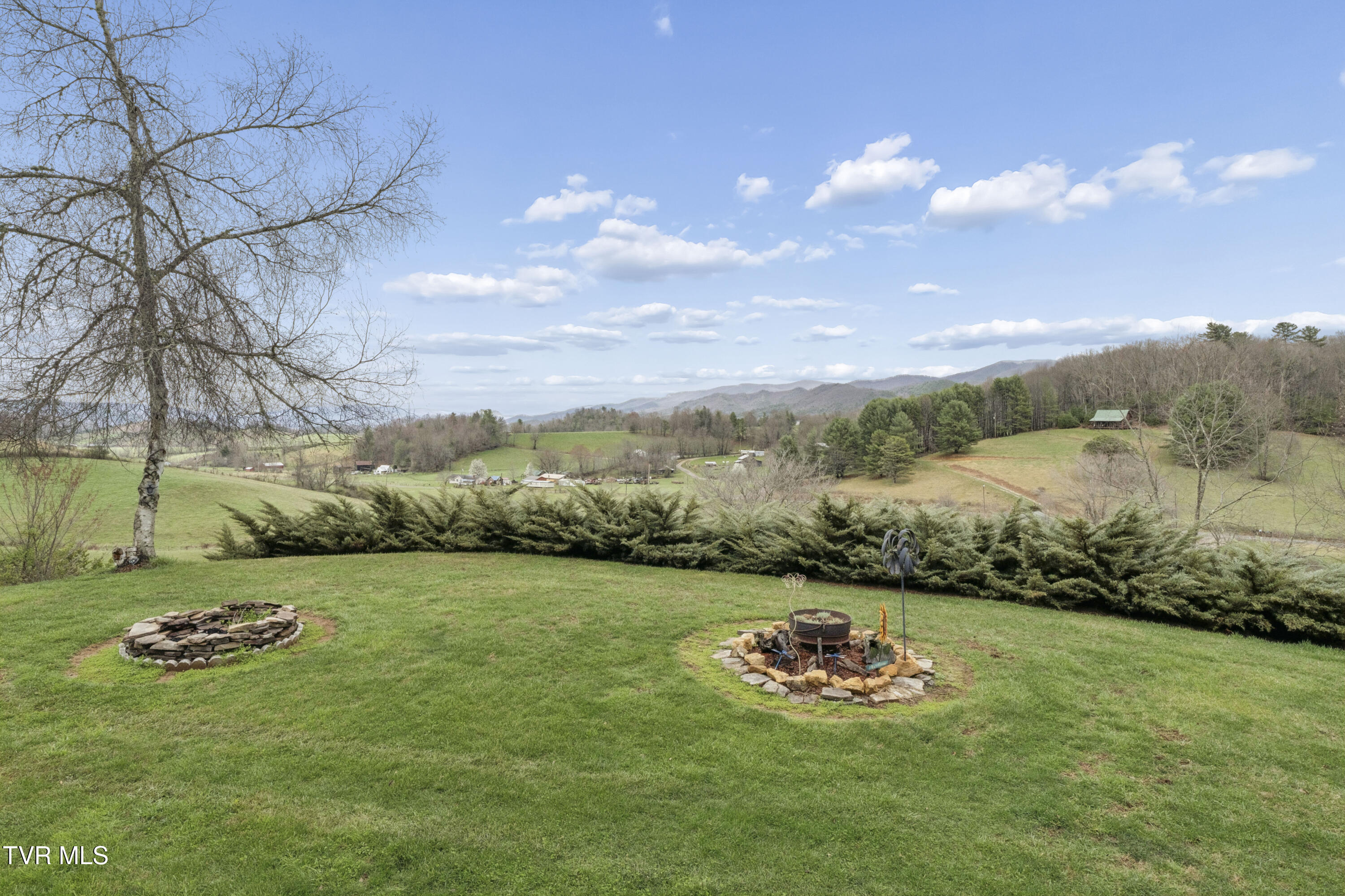 958 Avery Branch Road Mountain City, TN 37683 - Photo 24 of 64 AveryBranch-Exterior-5