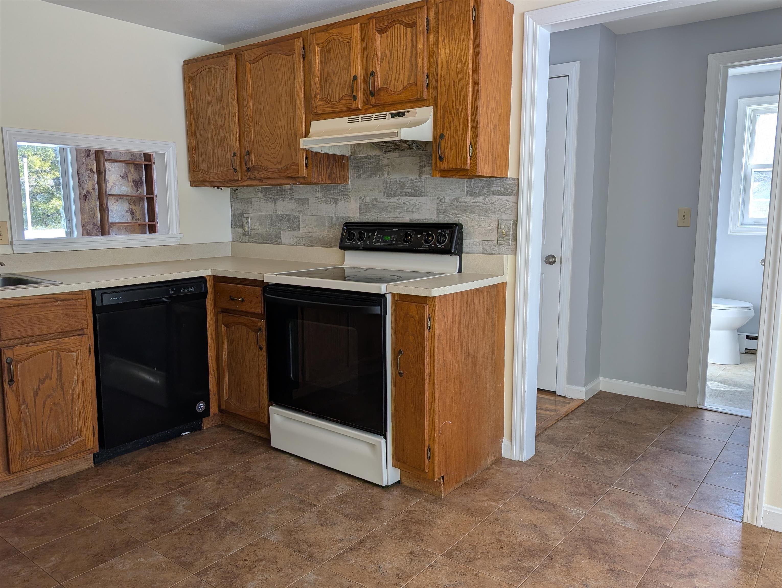 165 Bunker Hill Avenue, Unit 2 Stratham, NH 03885 - Photo 3 of 42