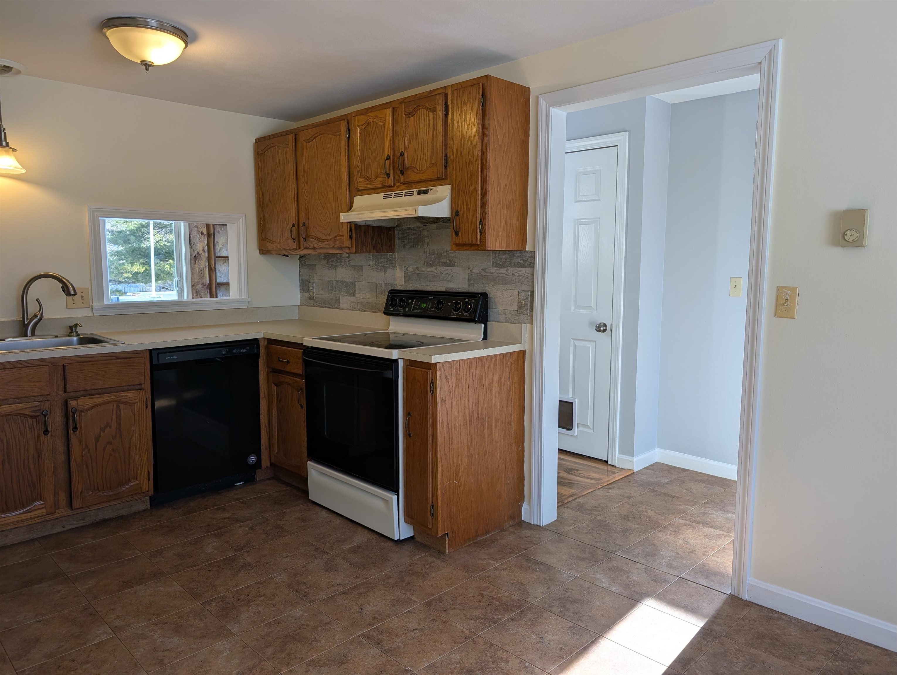 165 Bunker Hill Avenue, Unit 2 Stratham, NH 03885 - Photo 4 of 42