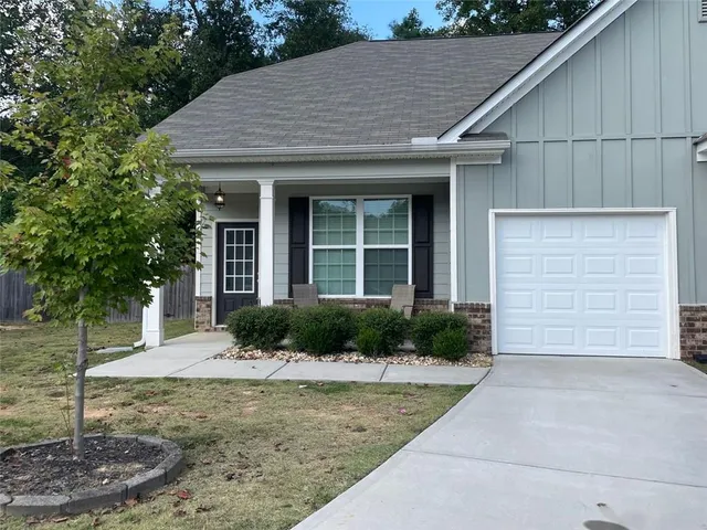 $1,985 | 560 Vandenburg Drive, Villa Rica, GA 30180